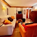 公寓 Caldo Rifugio Con Giardino In Pieno Centro 库马约尔