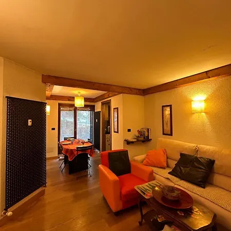 Appartamento Caldo Rifugio Con Giardino In Pieno Centro *