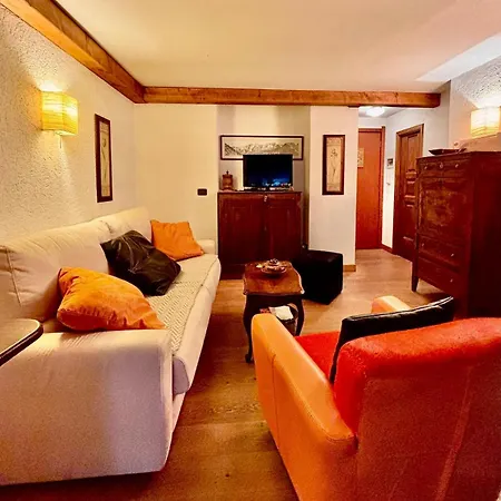 Апартаменты Caldo Rifugio Con Giardino In Pieno Centro Курмайор