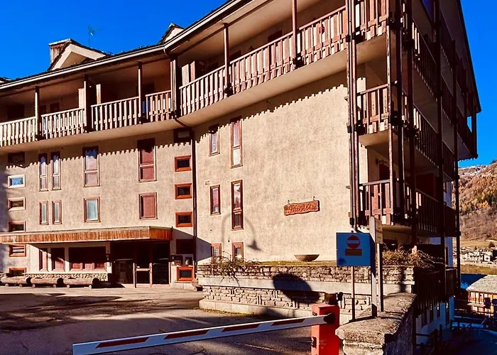 Caldo Rifugio Con Giardino In Pieno Centro Apartamento Courmayeur